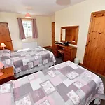 Fishermans Village With Sea Views Bed & Breakfast 3*