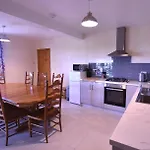 Fishermans Village With Sea Views Bed & Breakfast 3*